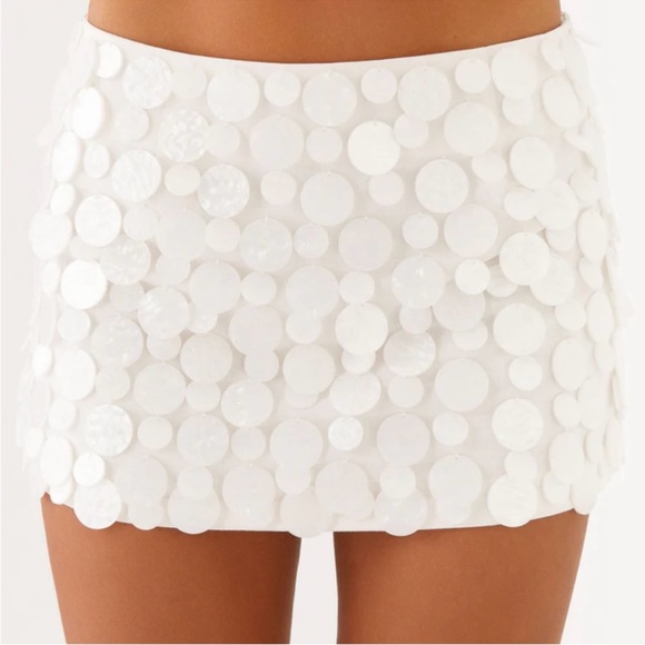 PepperMayo white sequins shell mini skirt
BRAND NEW, no issues just too tight - Picture 4 of 4